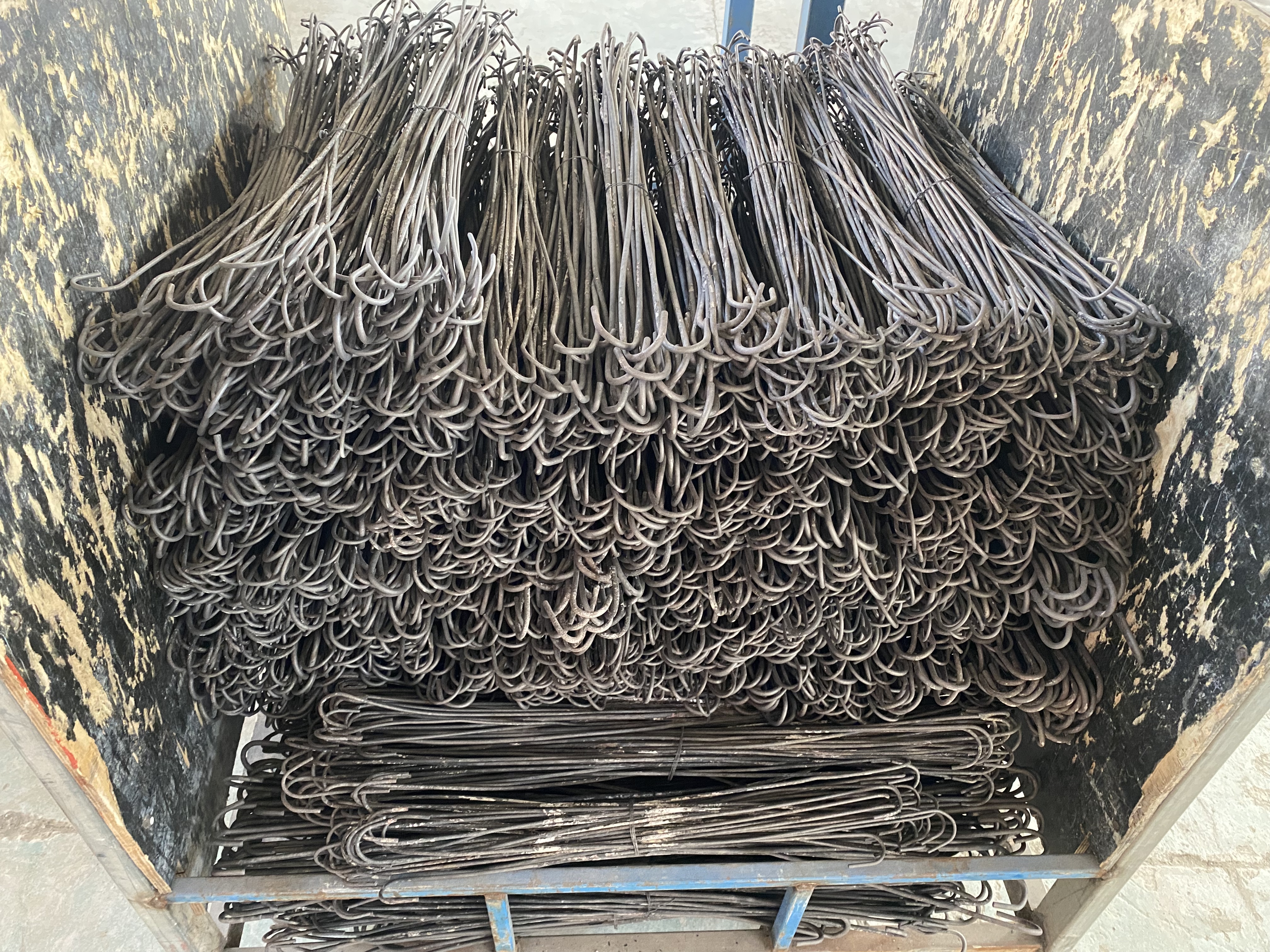 涂装线挂具脱漆